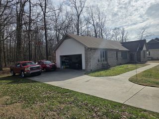203 Woodson Dr, Tullahoma, TN 37388