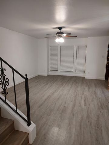 13150 Trail Hollow, Houston, TX 77079