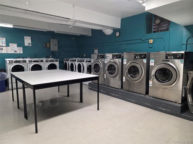 84-01 Main Street 506, Briarwood, NY 11435