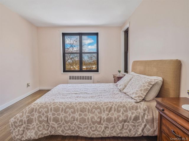 84-01 Main Street 506, Briarwood, NY 11435