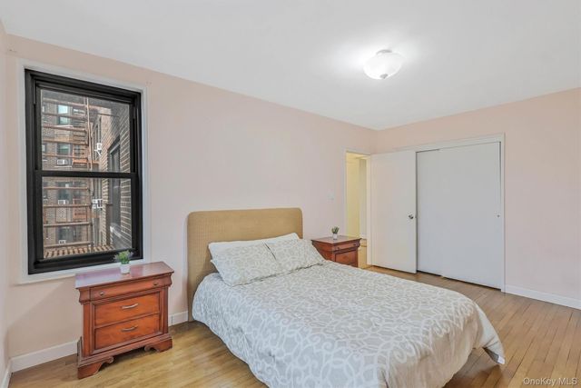 84-01 Main Street 506, Briarwood, NY 11435