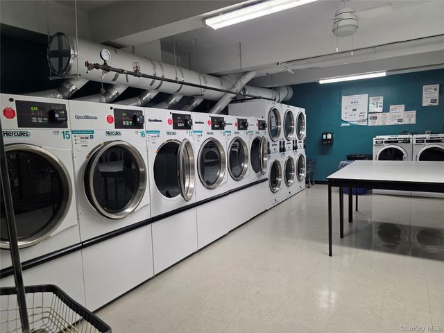 84-01 Main Street 506, Briarwood, NY 11435