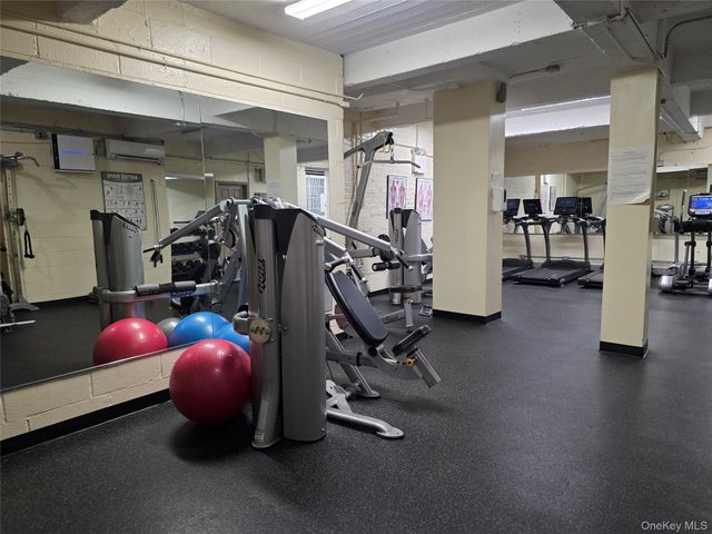 84-01 Main Street 506, Briarwood, NY 11435