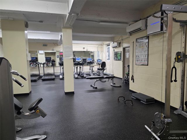 84-01 Main Street 506, Briarwood, NY 11435