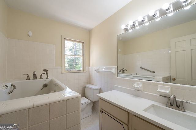 3648 Calumet Road, Decatur, GA 30034