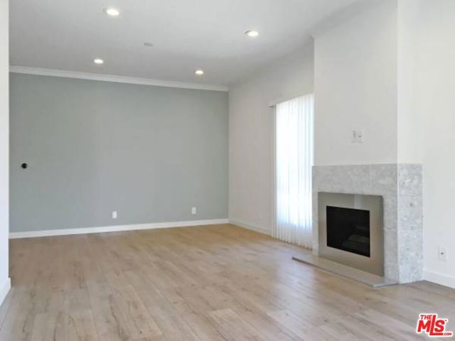 301 S SWALL Drive 103, Los Angeles, CA 90048