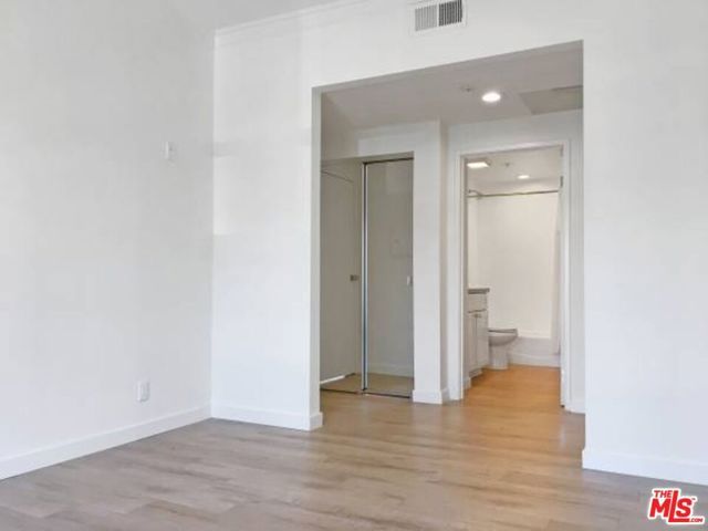 301 S SWALL Drive 103, Los Angeles, CA 90048