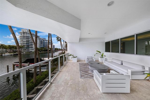 5900 Collins Ave 1905, Miami Beach, FL 33140