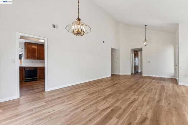 365 Channing Way, Alameda, CA 94502