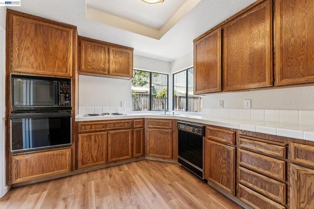 365 Channing Way, Alameda, CA 94502