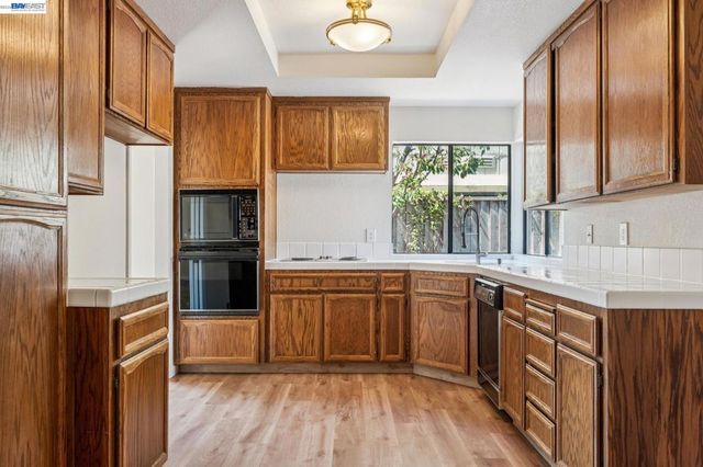 365 Channing Way, Alameda, CA 94502