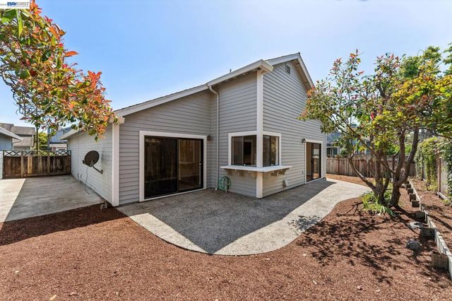 365 Channing Way, Alameda, CA 94502