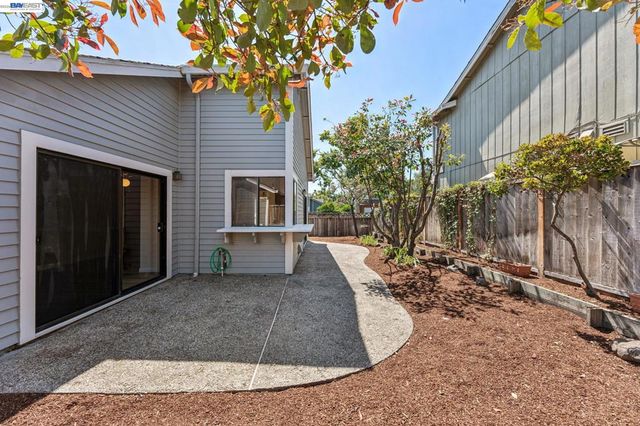 365 Channing Way, Alameda, CA 94502