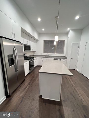 3122 BEACHVIEW LAND, Philadelphia, PA 19125