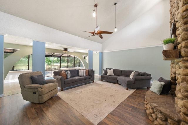 2211 Southcrest Drive, Arlington, TX 76013