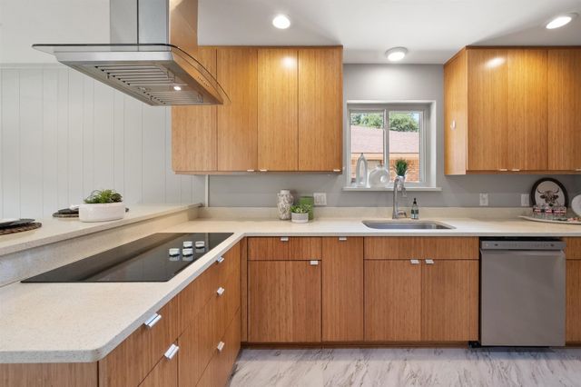 2211 Southcrest Drive, Arlington, TX 76013