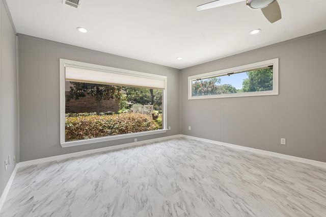 2211 Southcrest Drive, Arlington, TX 76013
