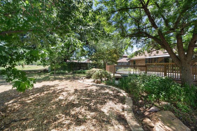 2211 Southcrest Drive, Arlington, TX 76013