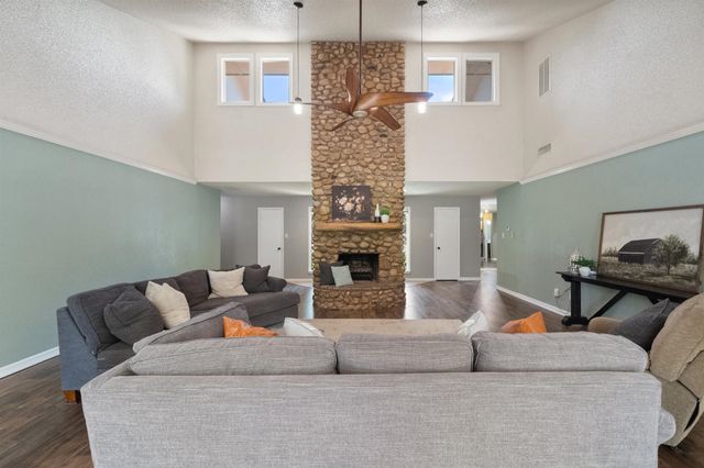 2211 Southcrest Drive, Arlington, TX 76013