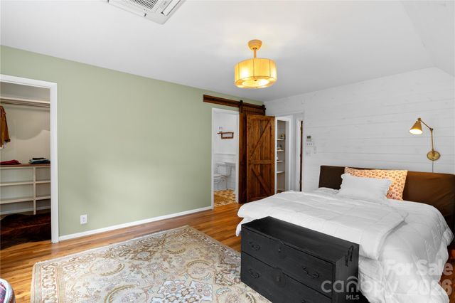 109 Paradise Circle, Clyde, NC 28721