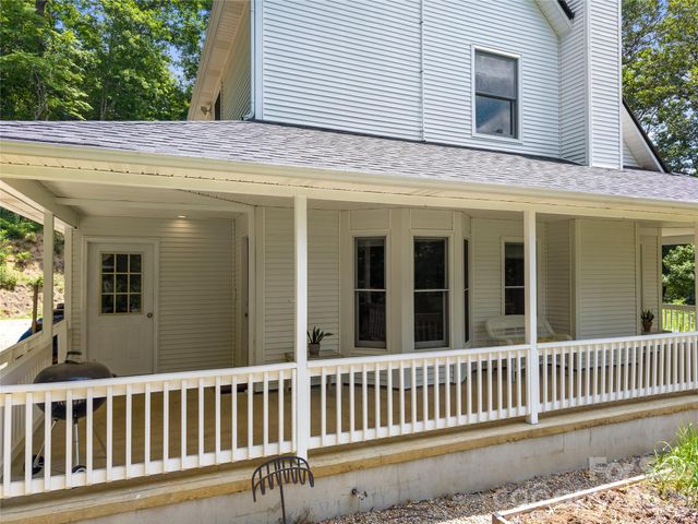 109 Paradise Circle, Clyde, NC 28721