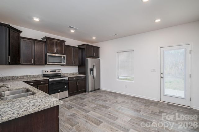 1004 Davis Hills Drive, Dallas, NC 28034
