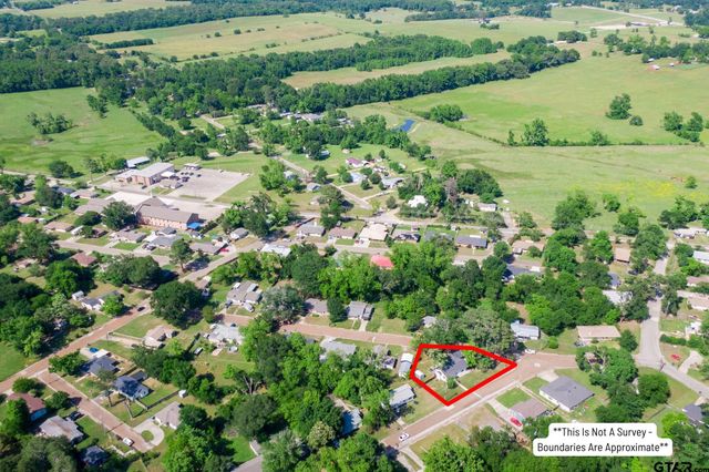 506 Winn Dr., Winnsboro, TX 75494