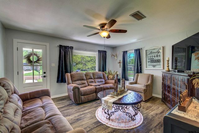 506 Winn Dr., Winnsboro, TX 75494