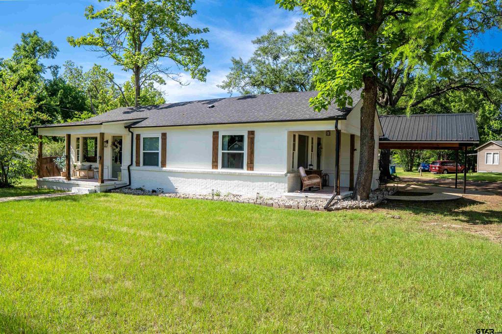 506 Winn Dr., Winnsboro, TX 75494