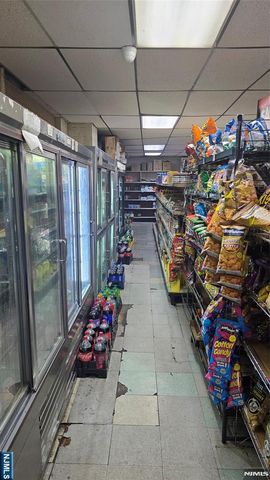 305 Park Avenue, Paterson, NJ 07504