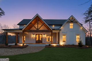 805 Captain McDonald Road, Dahlonega, GA 30533