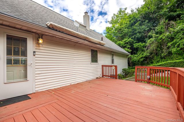 5 Meadowbrook Drive, Ossining, NY 10562