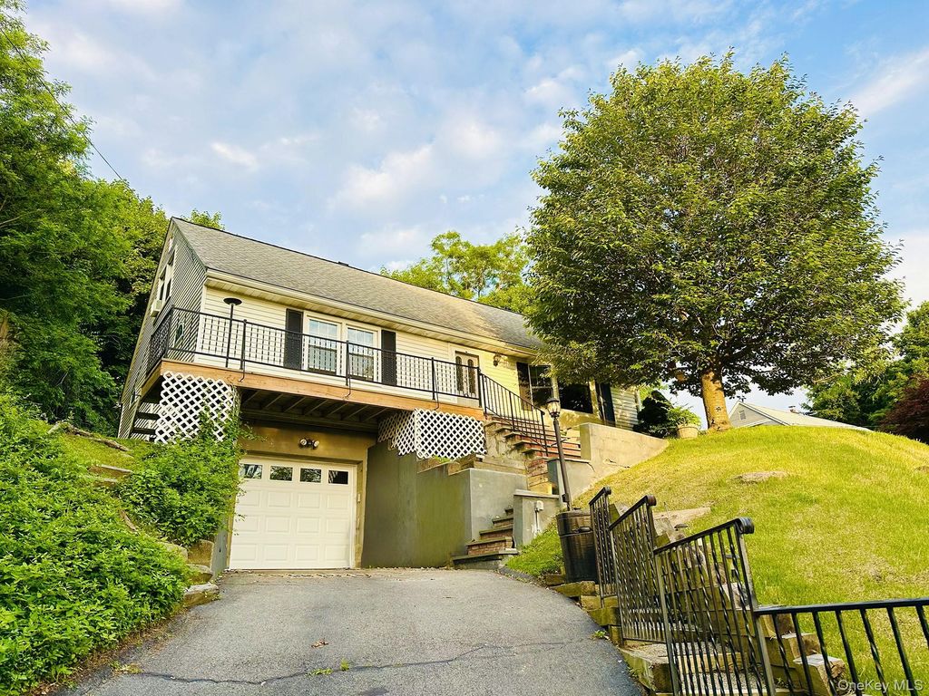5 Meadowbrook Drive, Ossining, NY 10562
