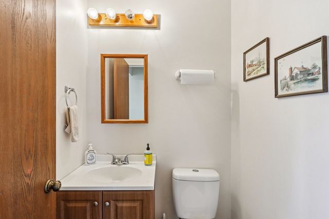 2547 College Hill Circle 404, Schaumburg, IL 60173