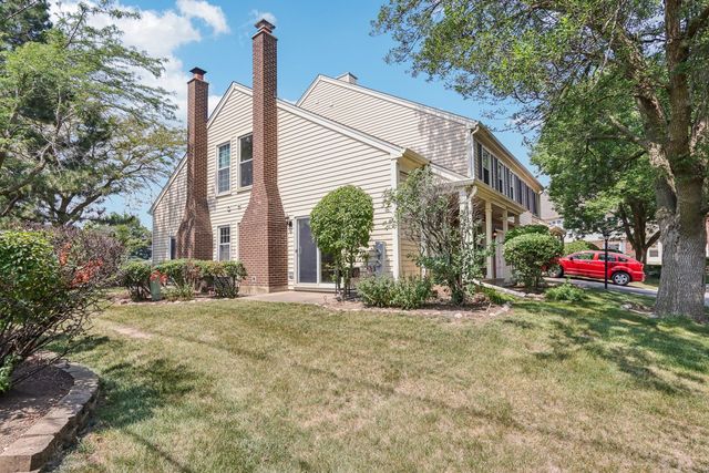 2547 College Hill Circle 404, Schaumburg, IL 60173