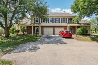 2547 College Hill Circle 404, Schaumburg, IL 60173