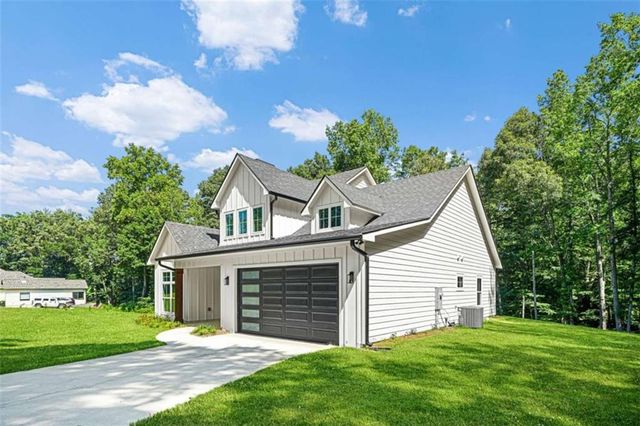 176 Paige Street, Dallas, GA 30132