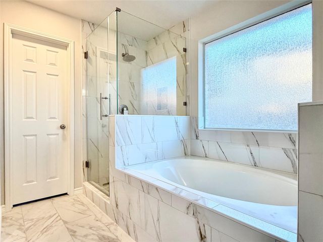 2214 Stoney Brook Drive, Deer Park, TX 77536