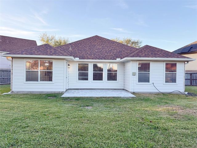 2214 Stoney Brook Drive, Deer Park, TX 77536