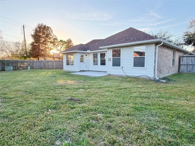2214 Stoney Brook Drive, Deer Park, TX 77536
