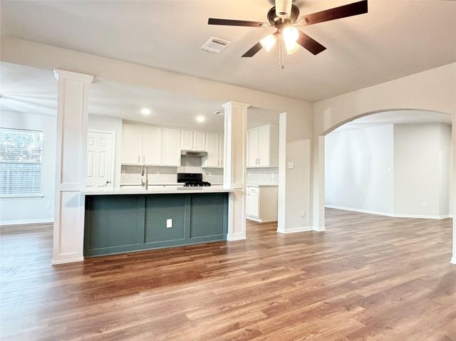 2214 Stoney Brook Drive, Deer Park, TX 77536