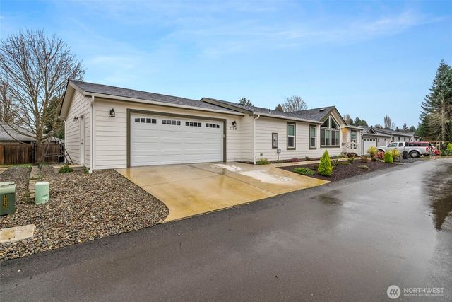 3320 Meadowbrook Lane SE, Lacey, WA 98503