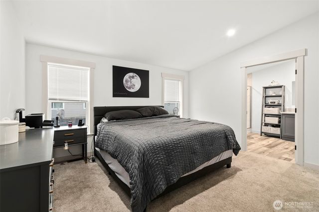 3320 Meadowbrook Lane SE, Lacey, WA 98503