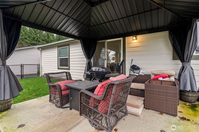 3320 Meadowbrook Lane SE, Lacey, WA 98503