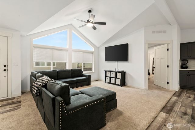 3320 Meadowbrook Lane SE, Lacey, WA 98503