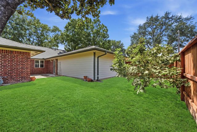 3734 Sweetbriar Drive, Pasadena, TX 77505