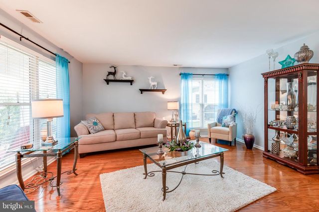 37 STRATFORD RD, Southampton, NJ 08088