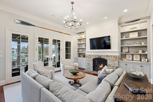 127 Heathland Lane, Mooresville, NC 28117