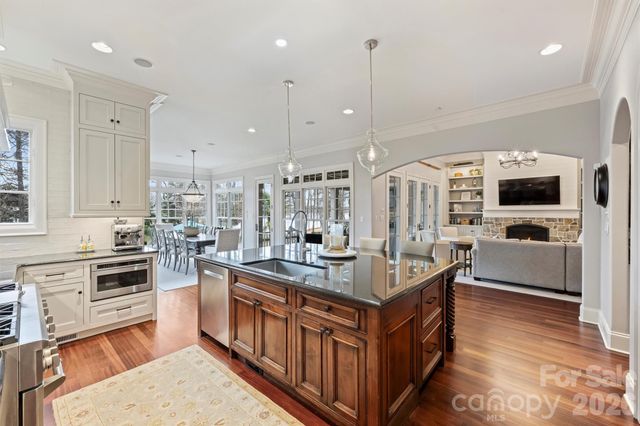 127 Heathland Lane, Mooresville, NC 28117