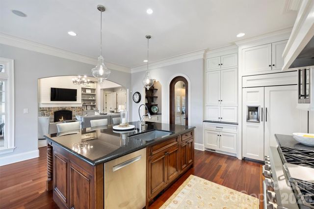 127 Heathland Lane, Mooresville, NC 28117